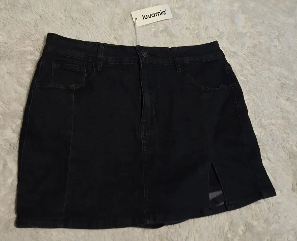 WOMAN BLACK JEAN SKORT BY LUVAMIA SIZE L NWT